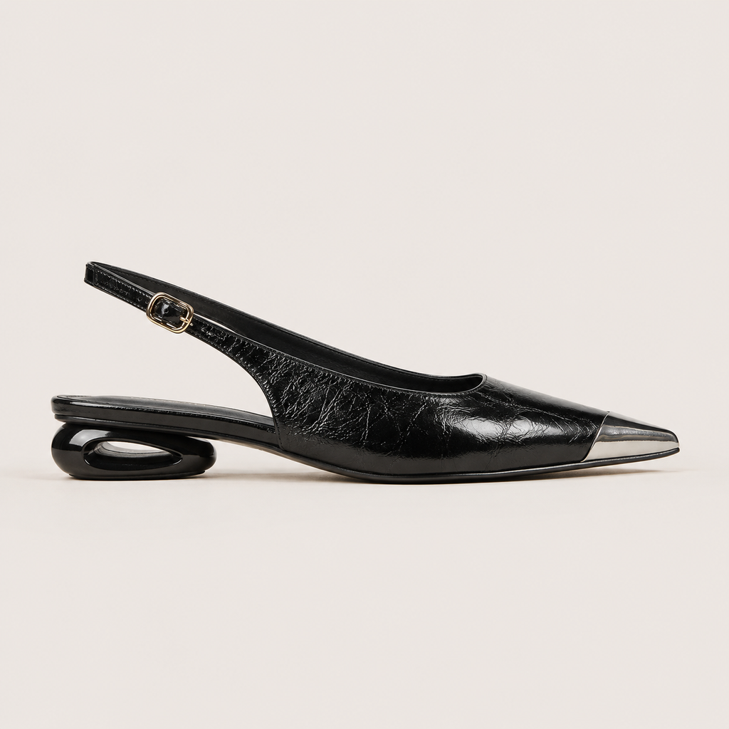 Low wedge heel pumps for women in classic closed-toe style